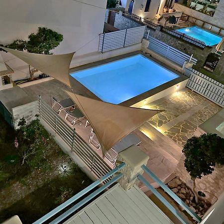 Villa Danae - Seaside Villa With Pool & Hot Tub Piso Livadi Exteriör bild