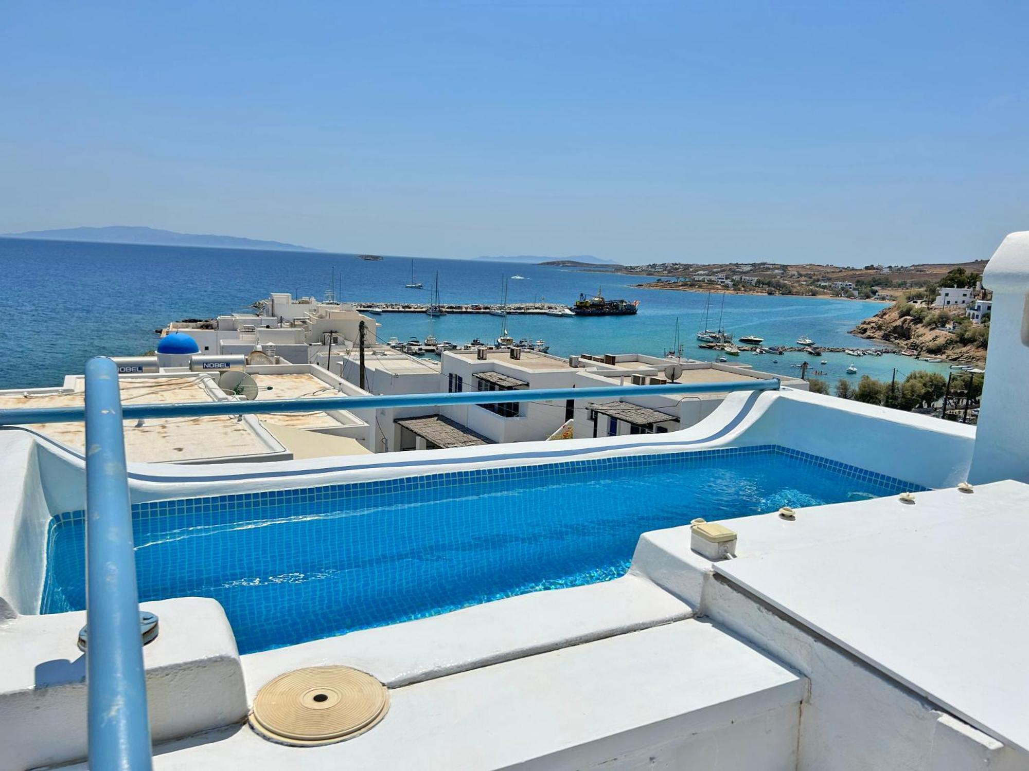 Villa Danae - Seaside Villa With Pool & Hot Tub Piso Livadi Exteriör bild